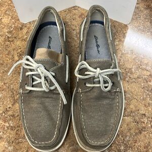 Eddie Bauer men’s boat shoes slip on